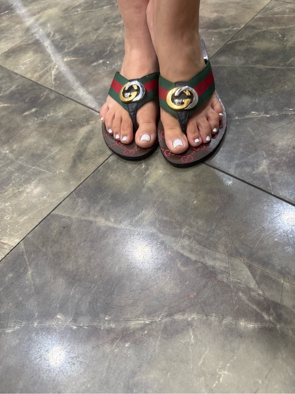 Gucci Green & Red Web Thong Sandals with Gold Double G - Picture 2 of 9